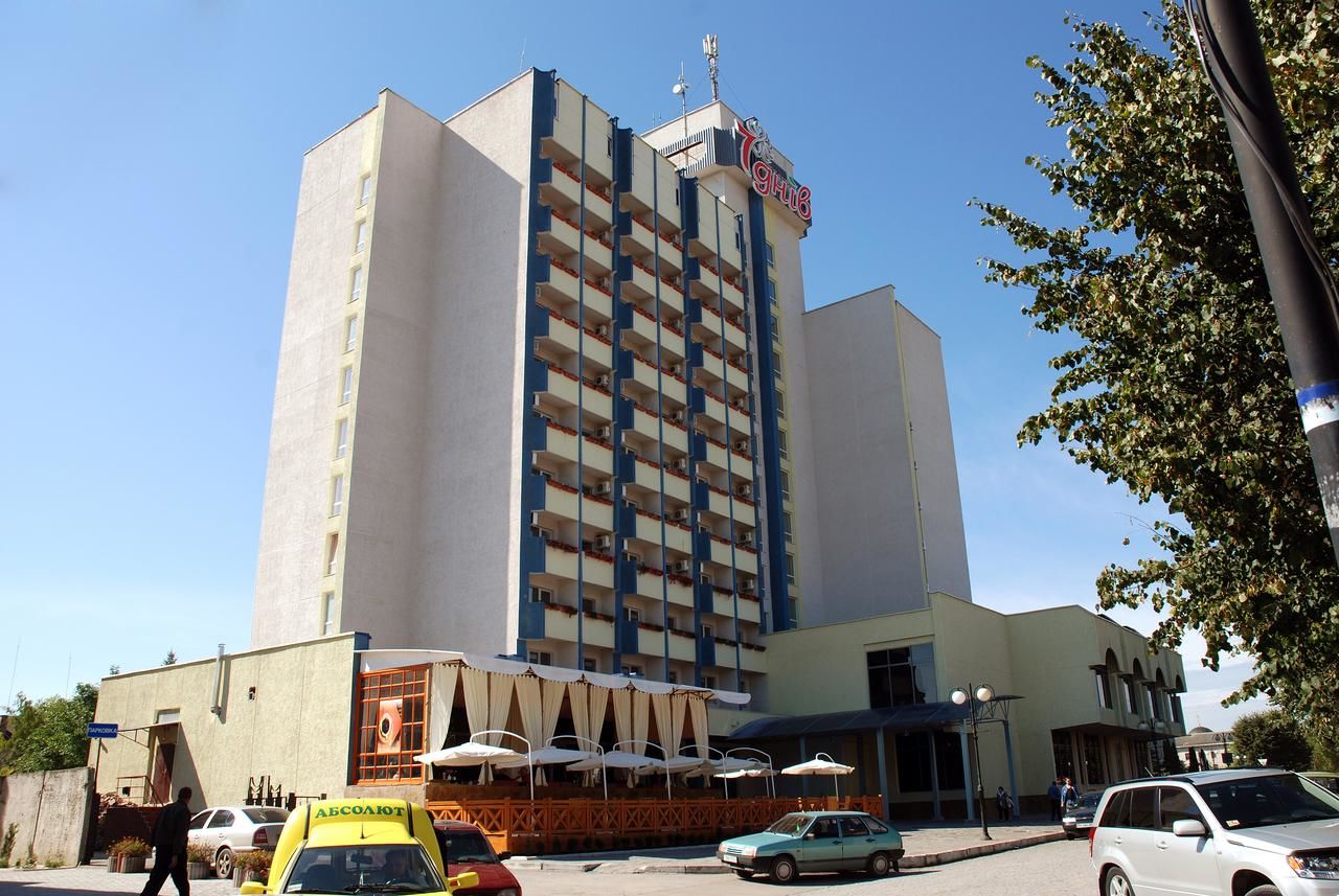 Отель 7 Дней Каменец-Подольский Каменец-Подольский